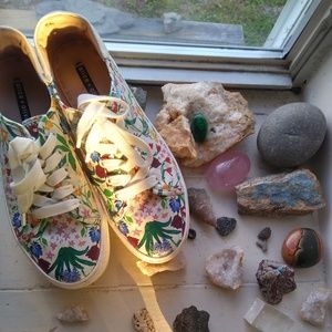 Alice + olivia pemton white floral sneakers